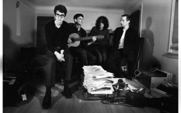 Car Seat Headrest im Gebäude 9