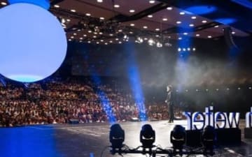 Die 6. Kölner Rednernacht in der Lanxess Arena am 24.11.2018