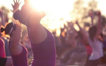 Yoga Picknick im Forstbotanischen Garten