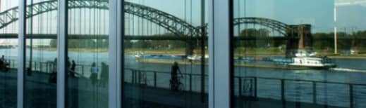 Kölner Weinwoche am Rheinauhafen