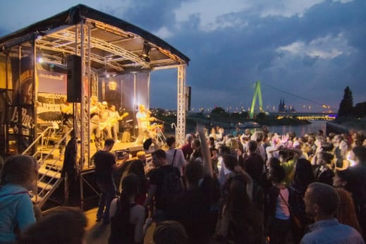 Open-Air an der Drehbrücke in Deutz