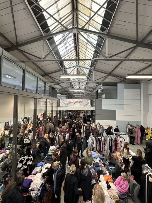 Nachtkonsum in der Pattenhalle Ehrenfeld 