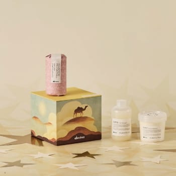 Love Curl Holiday Gift Box