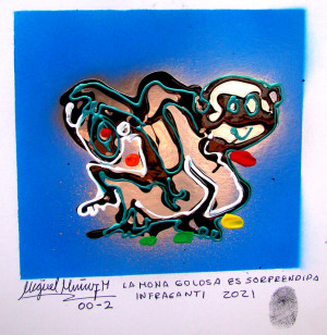 LA MONA GOLOSA ES SORPRENDIDA INFRAGANTI