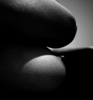 SKIN ABSTRACT BLACK