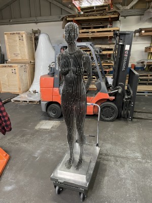 Wächterin lebensgroß (Female Sentinel life-size)