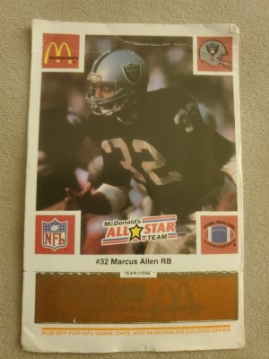 COLLECTOR'S CHOICE FOOTBALL CARD