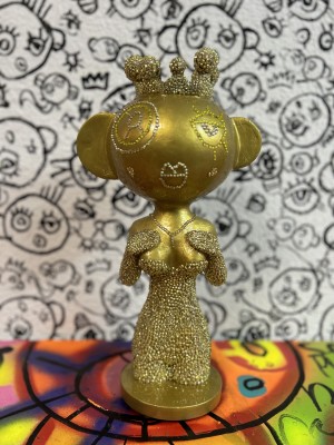 LUXURY QUEEN