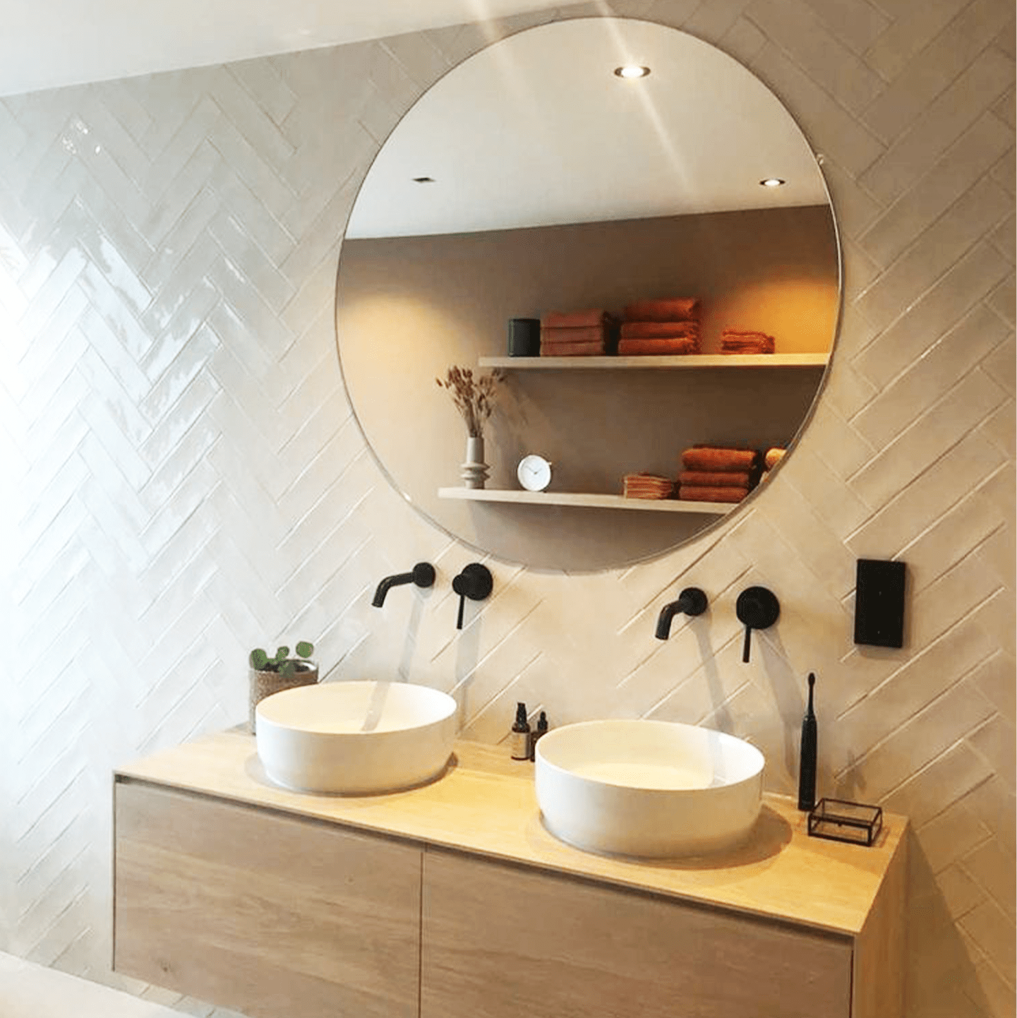 ronde spiegel van verno