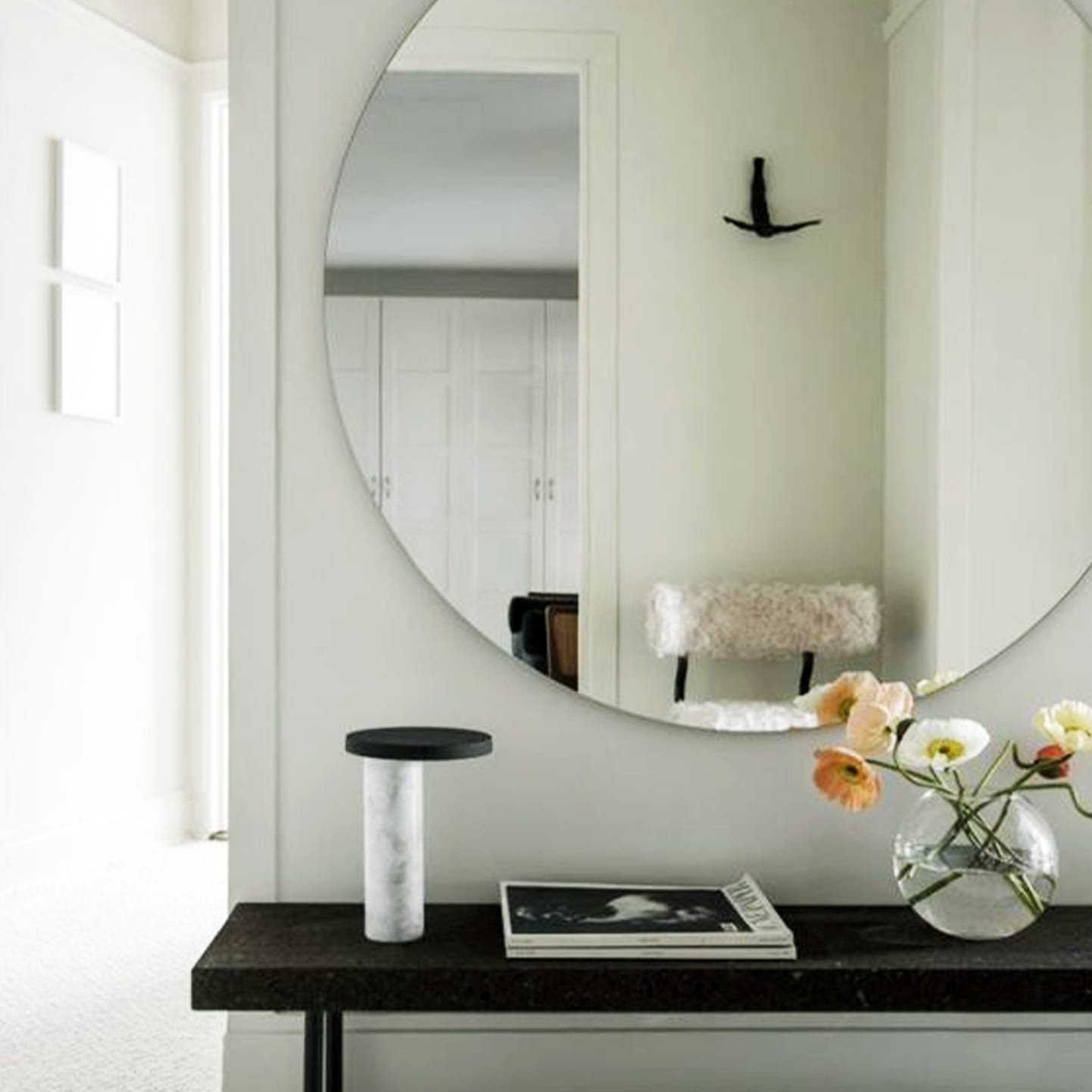 ronde-spiegel-in-het-interieur