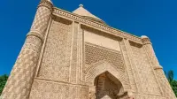 aisha-bibi-mausoleum-07