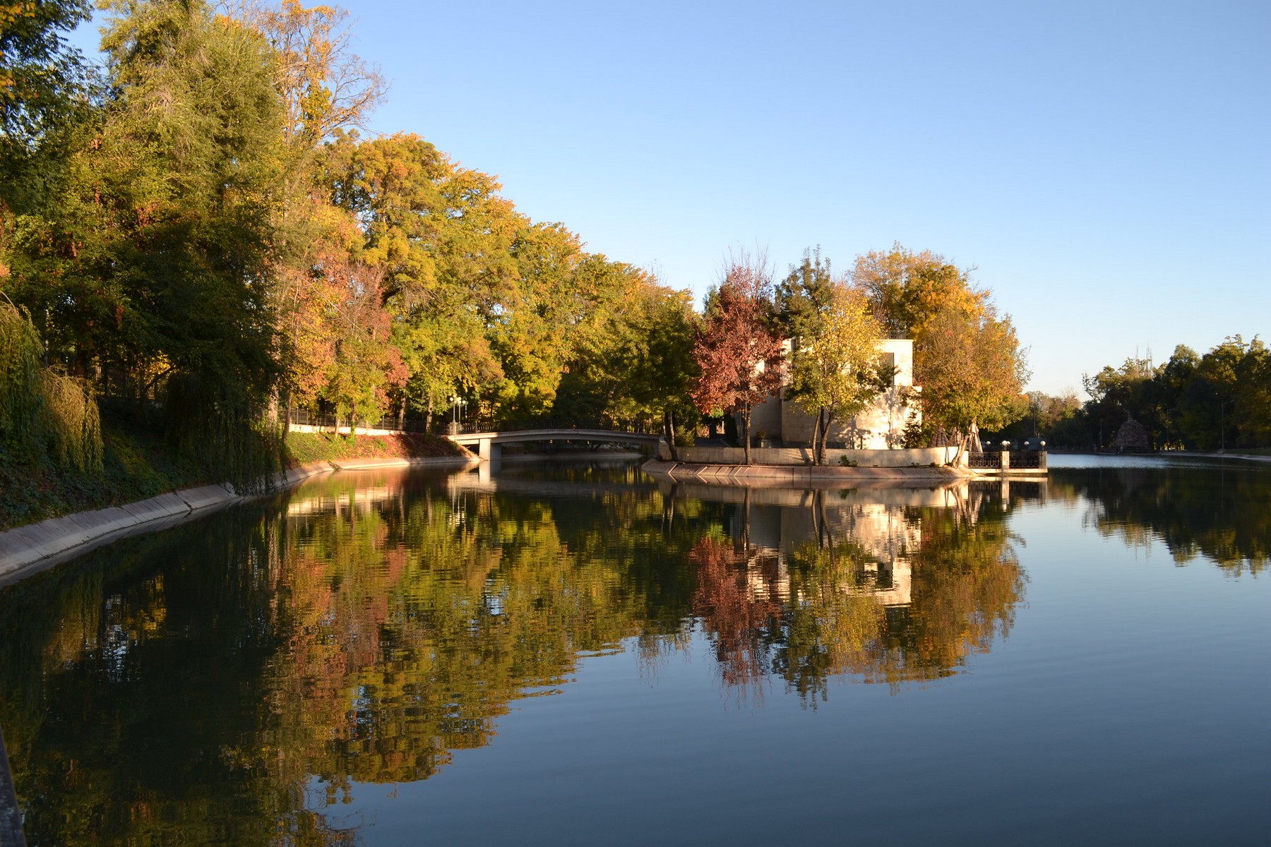 almaty-central-park-01
