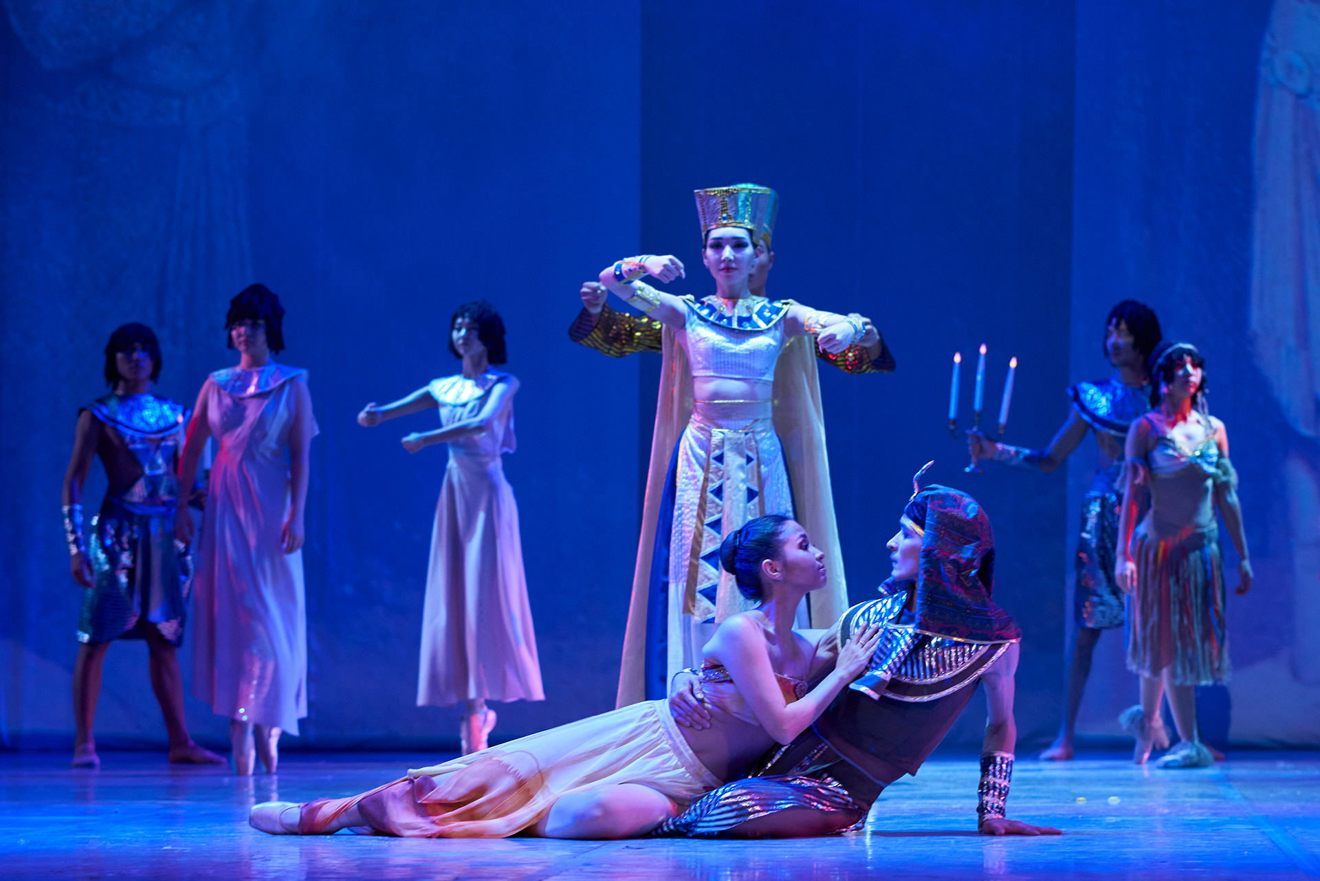 almaty-opera-house-09