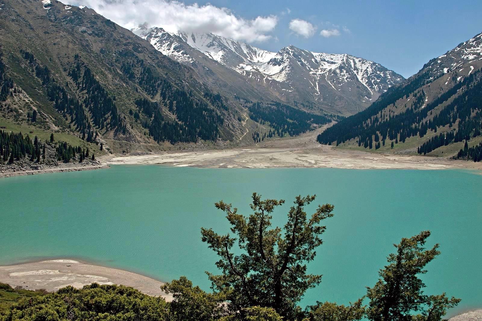big-almaty-lake-04