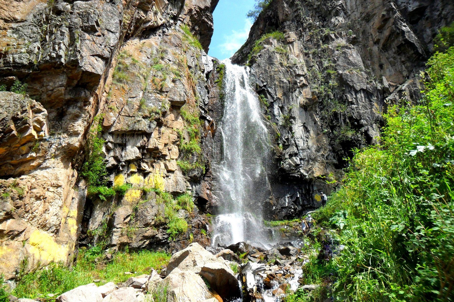 butakov-waterfall-02