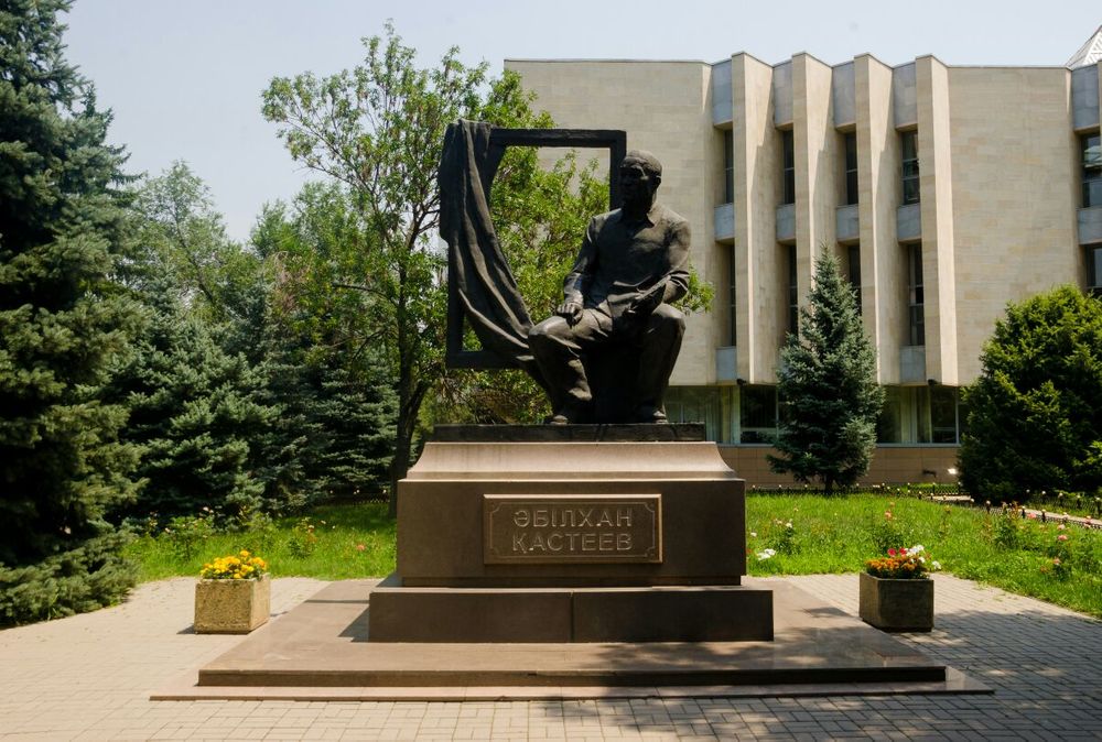 kazakhstan-museum-of-arts-02