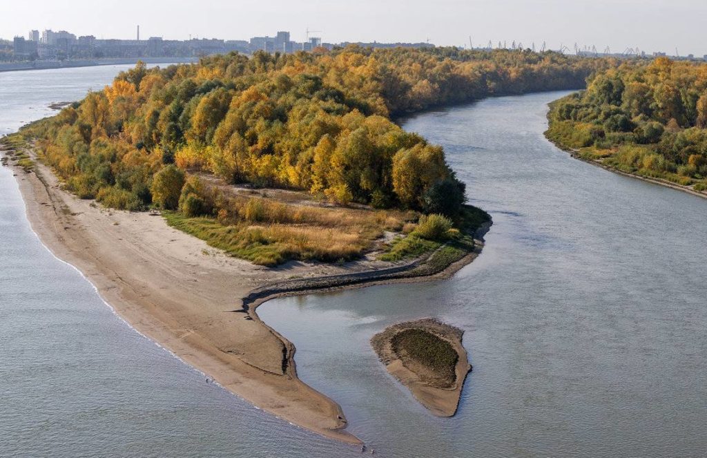 irtysh-river-embankment-10