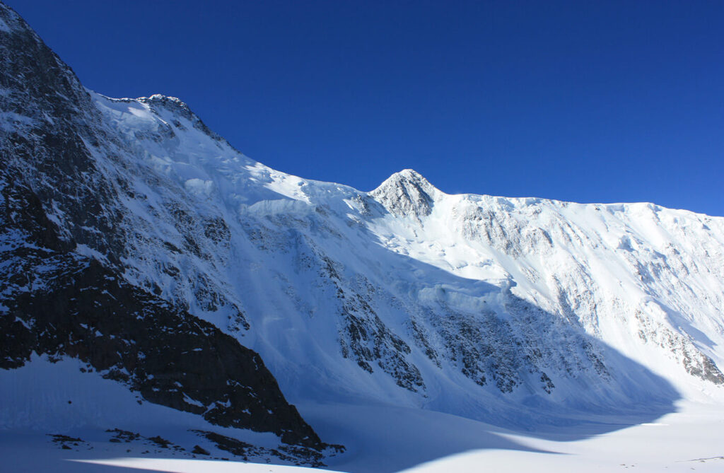 mount-belukha-04