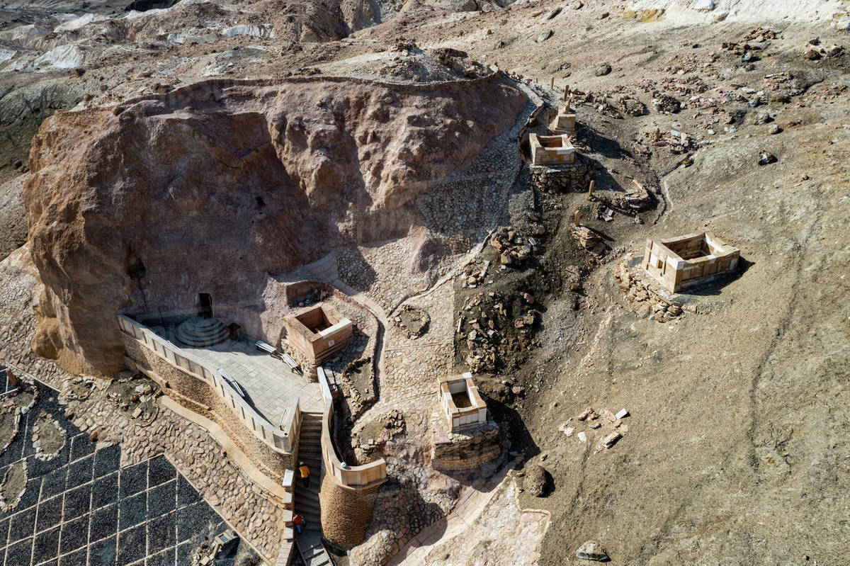 beket-ata-underground-mosque-11