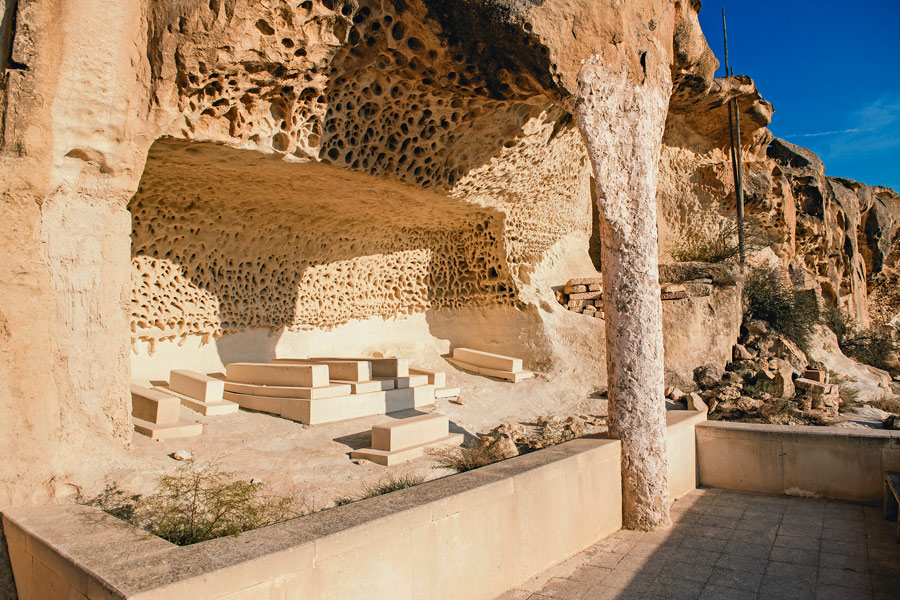 shakpak-ata-underground-mosque-03