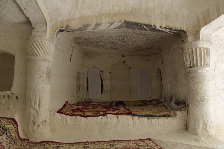 shakpak-ata-underground-mosque-05