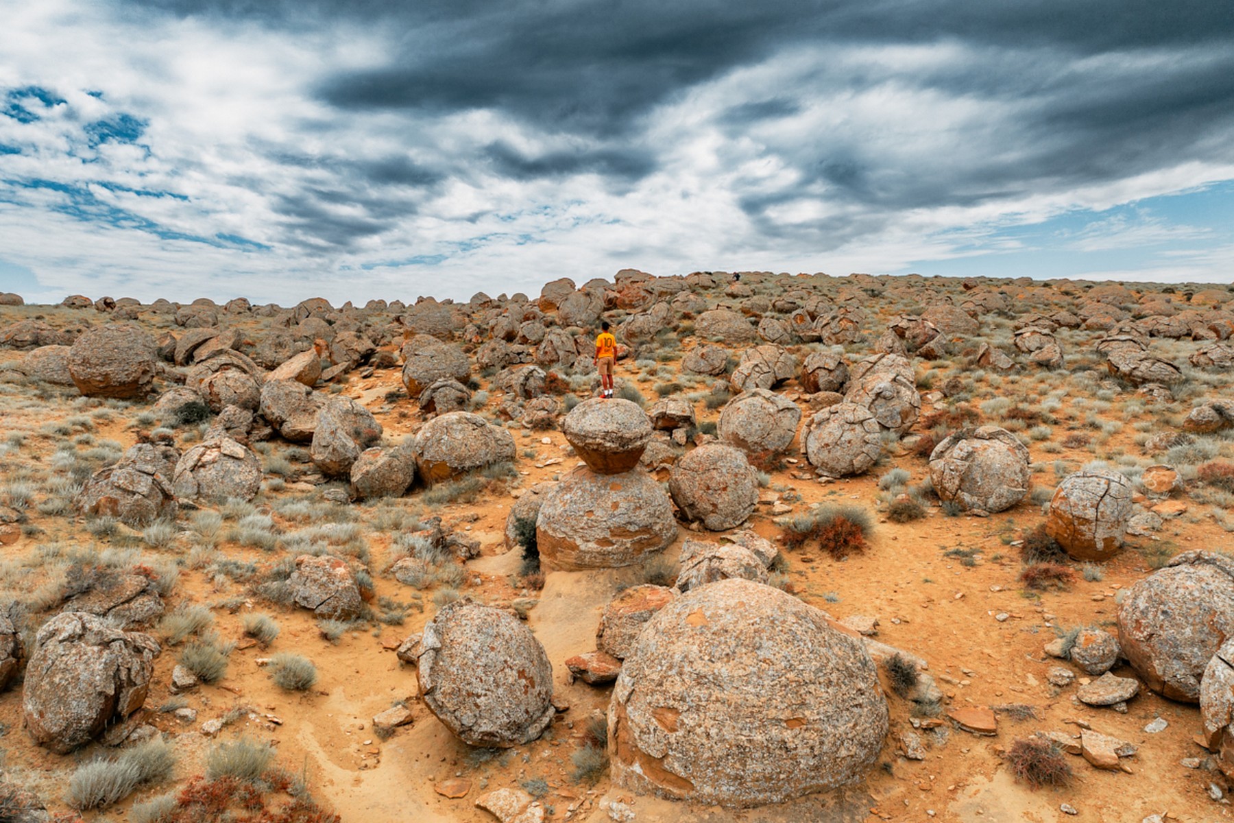 torysh-valley-of-balls-01