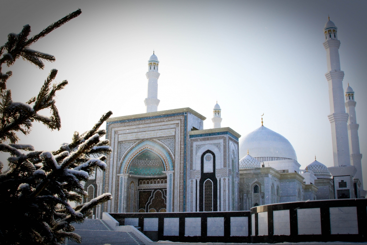hazrat-sultan-mosque-02