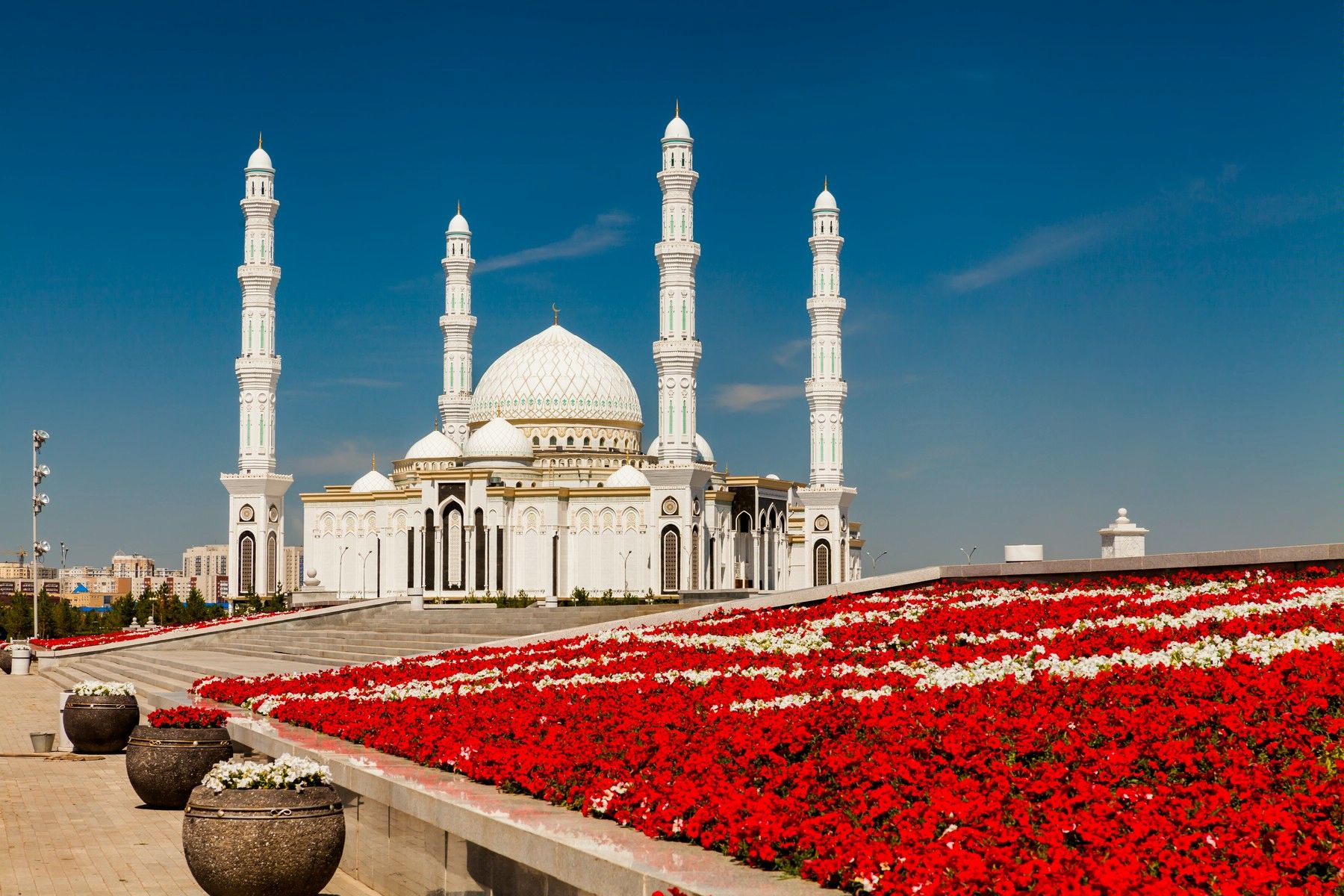 hazrat-sultan-mosque-03