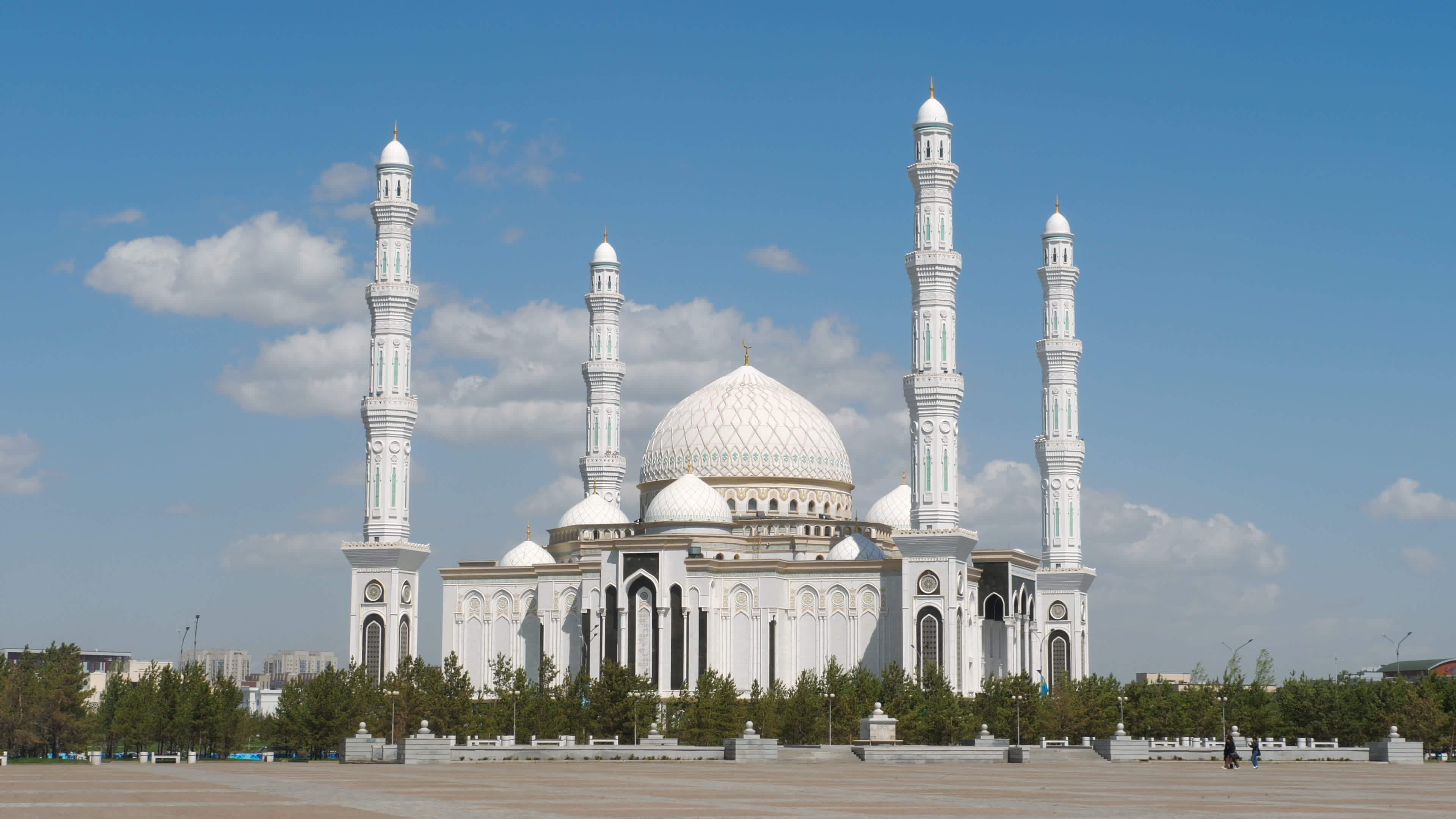 hazrat-sultan-mosque-06
