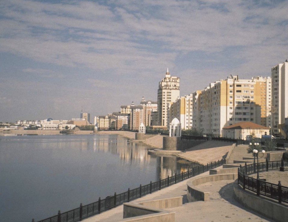 ishim-river-promenade-01
