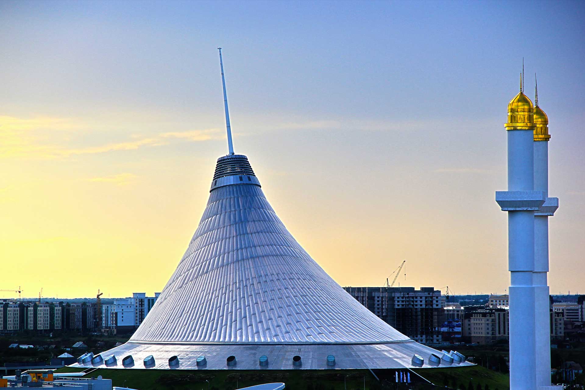 khan-shatyr-04