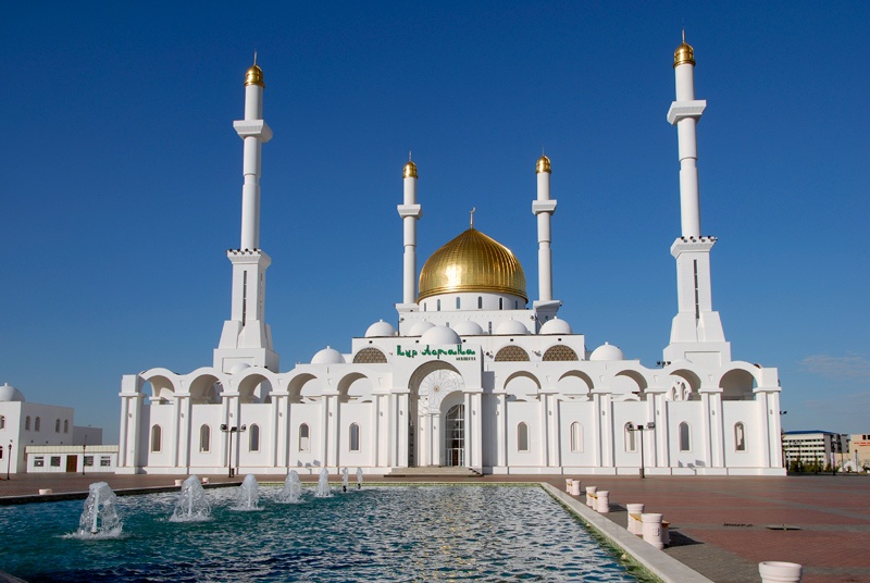 nur-astana-mosque-01
