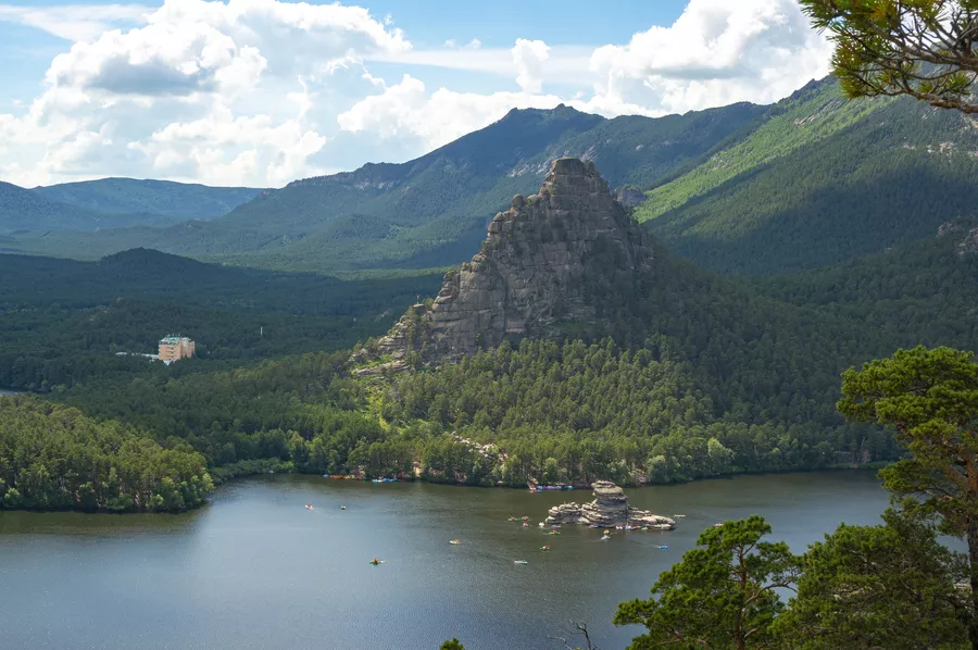 okzhetpes-rock-03