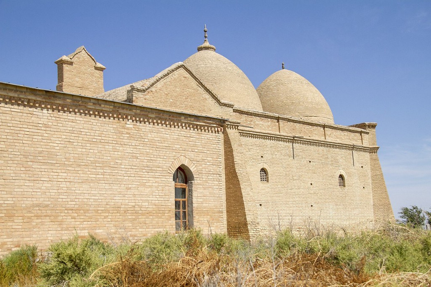 arystan-bab-mausoleum-01