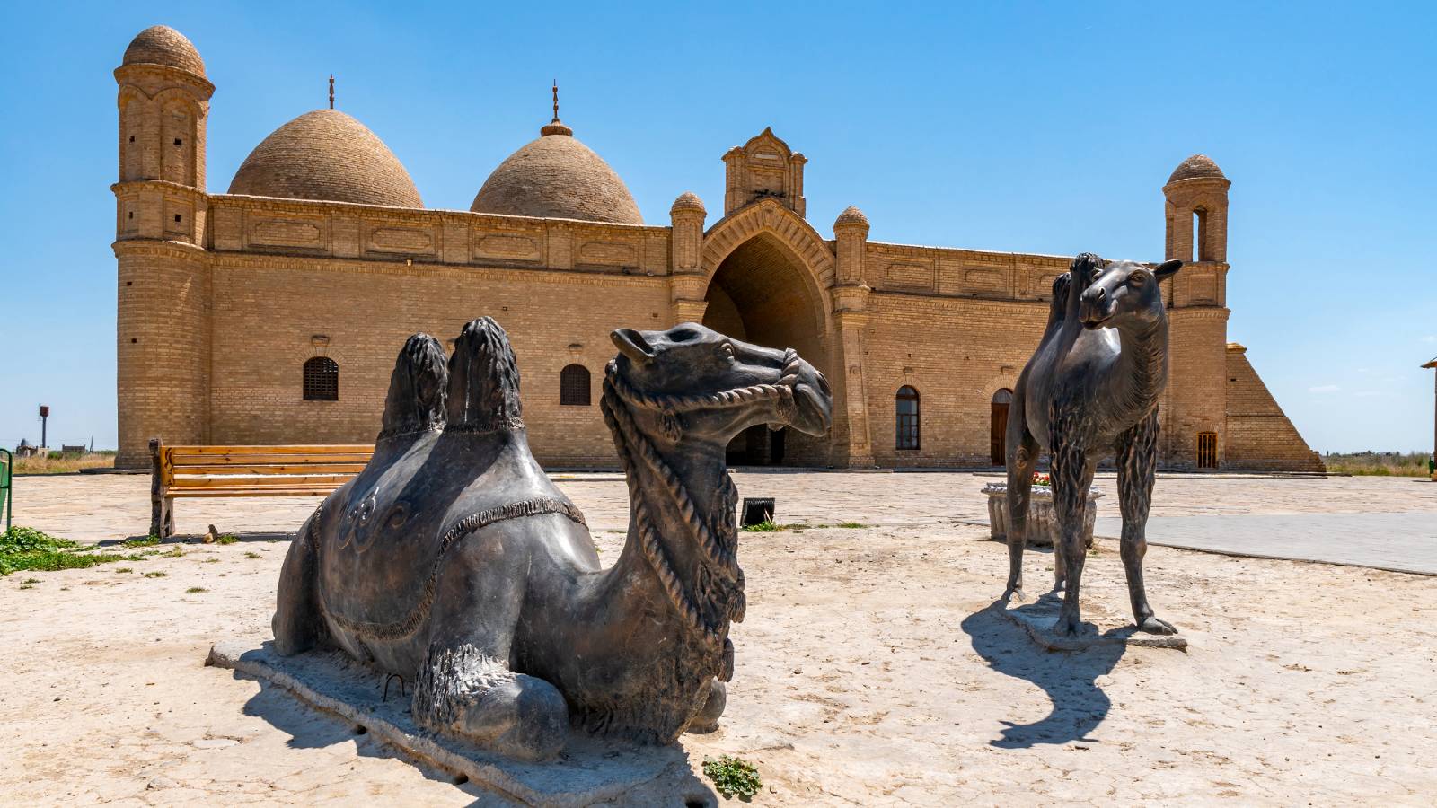 arystan-bab-mausoleum-07