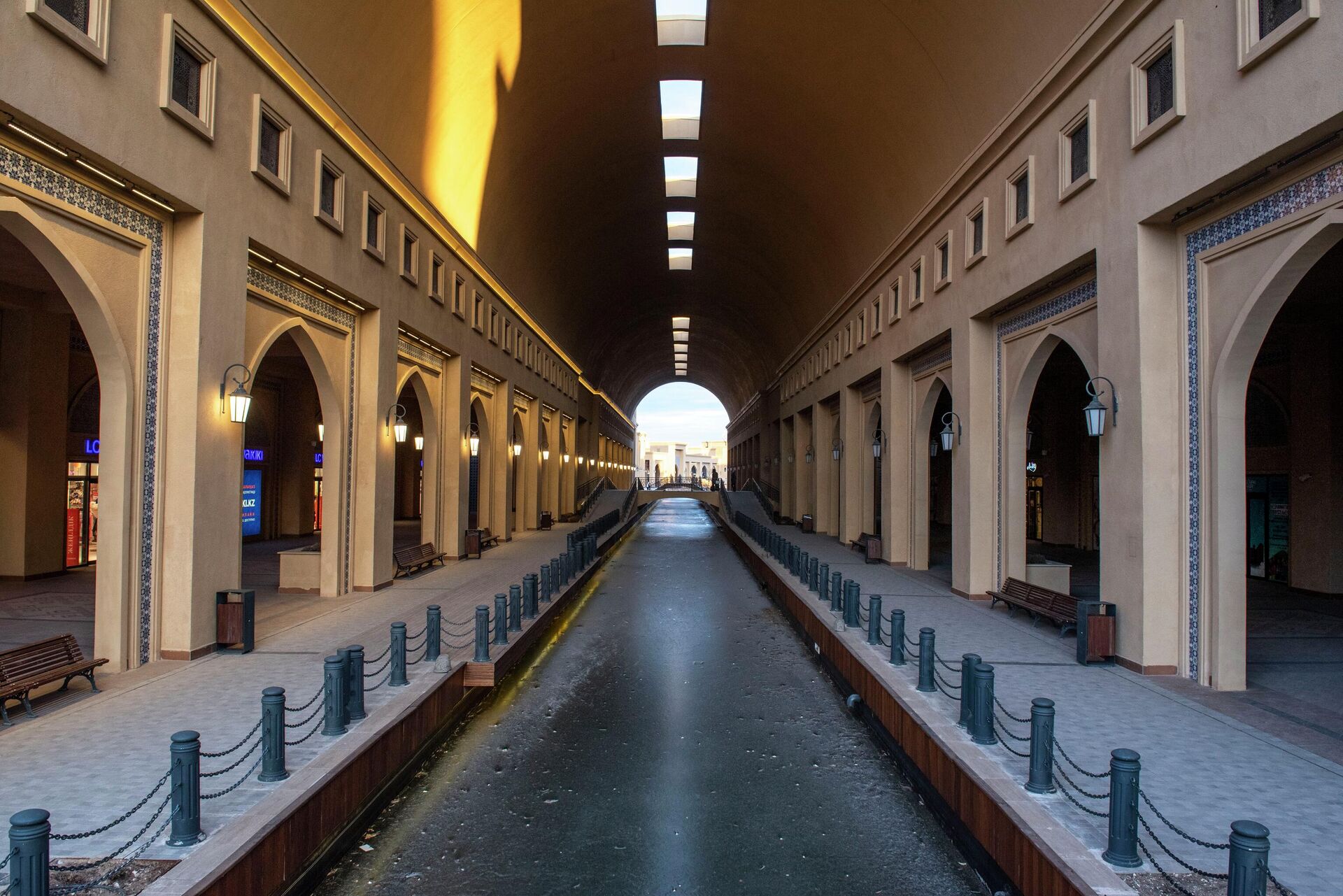 karavan-saray-center-01