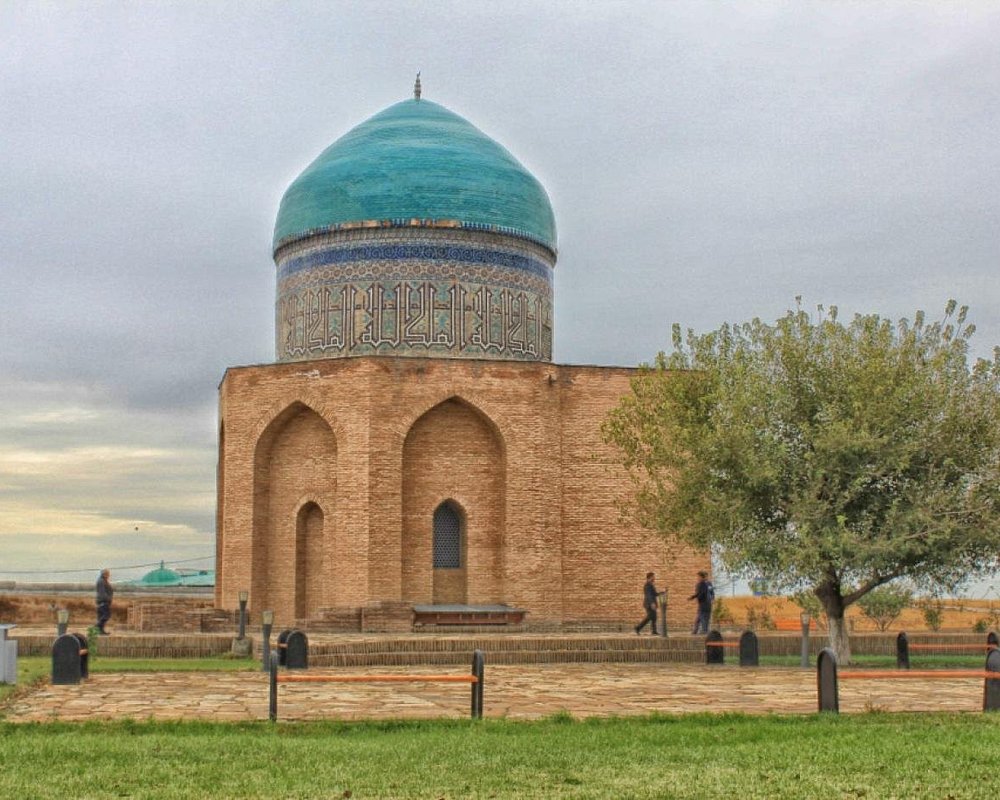 rabia-sultan-begum-mausoleum-04