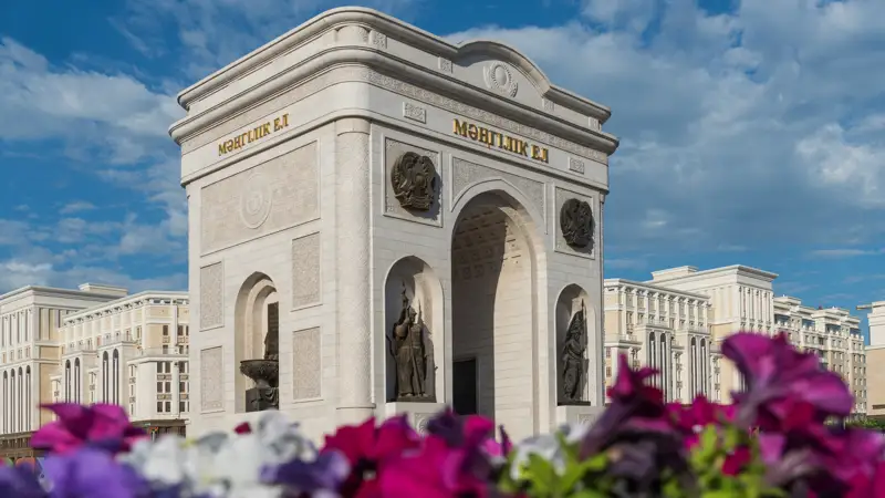 triumphal-arch-mangilik-el-01