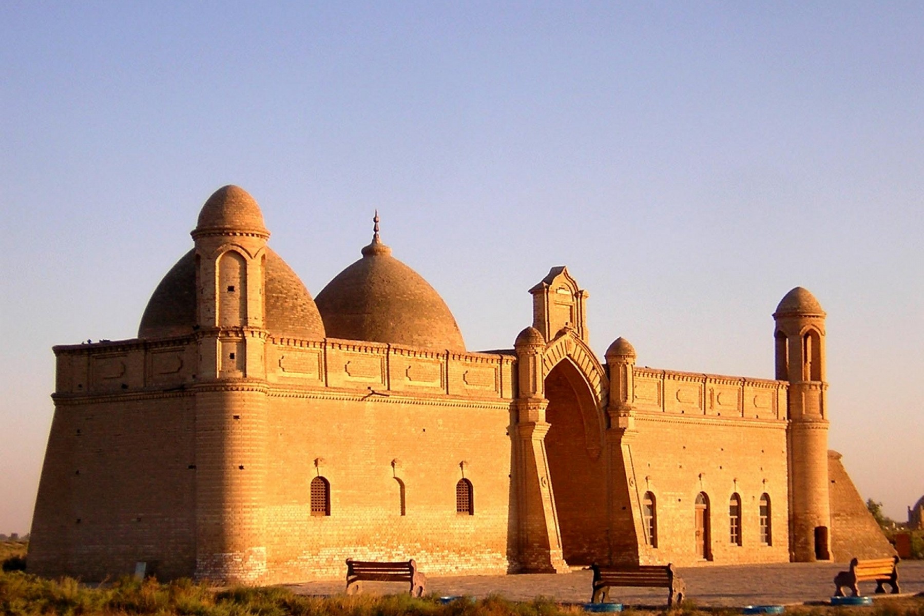 arystan-bab-mausoleum-09
