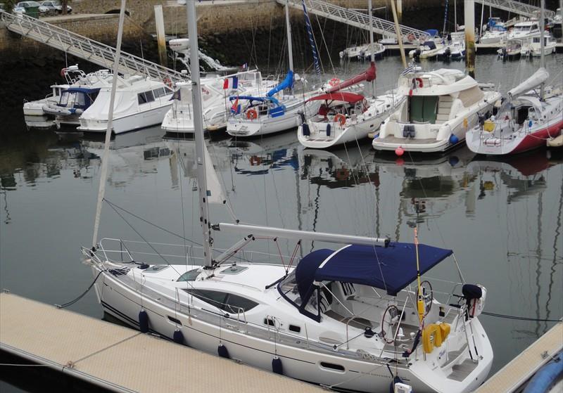 ELLE GB - Vesseljoin