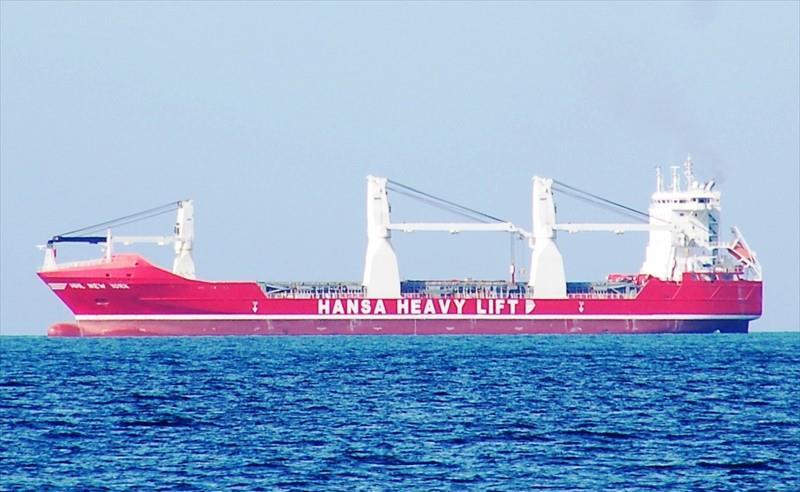 【新品未使用✨】VESSEL 2024年モデル 運航船に風力推進アシスト装置を搭載 / NYK Group's First Wind
