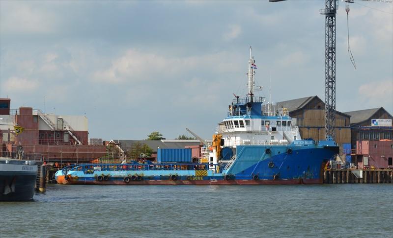 DUTCH RUNNER (MMSI: 355466000) Ship Photos