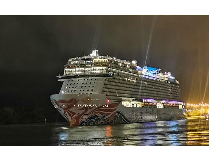 NORWEGIAN JOY - Vesseljoin