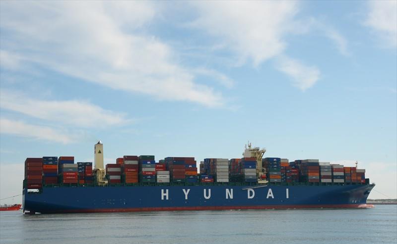 Hyundai respect vessel