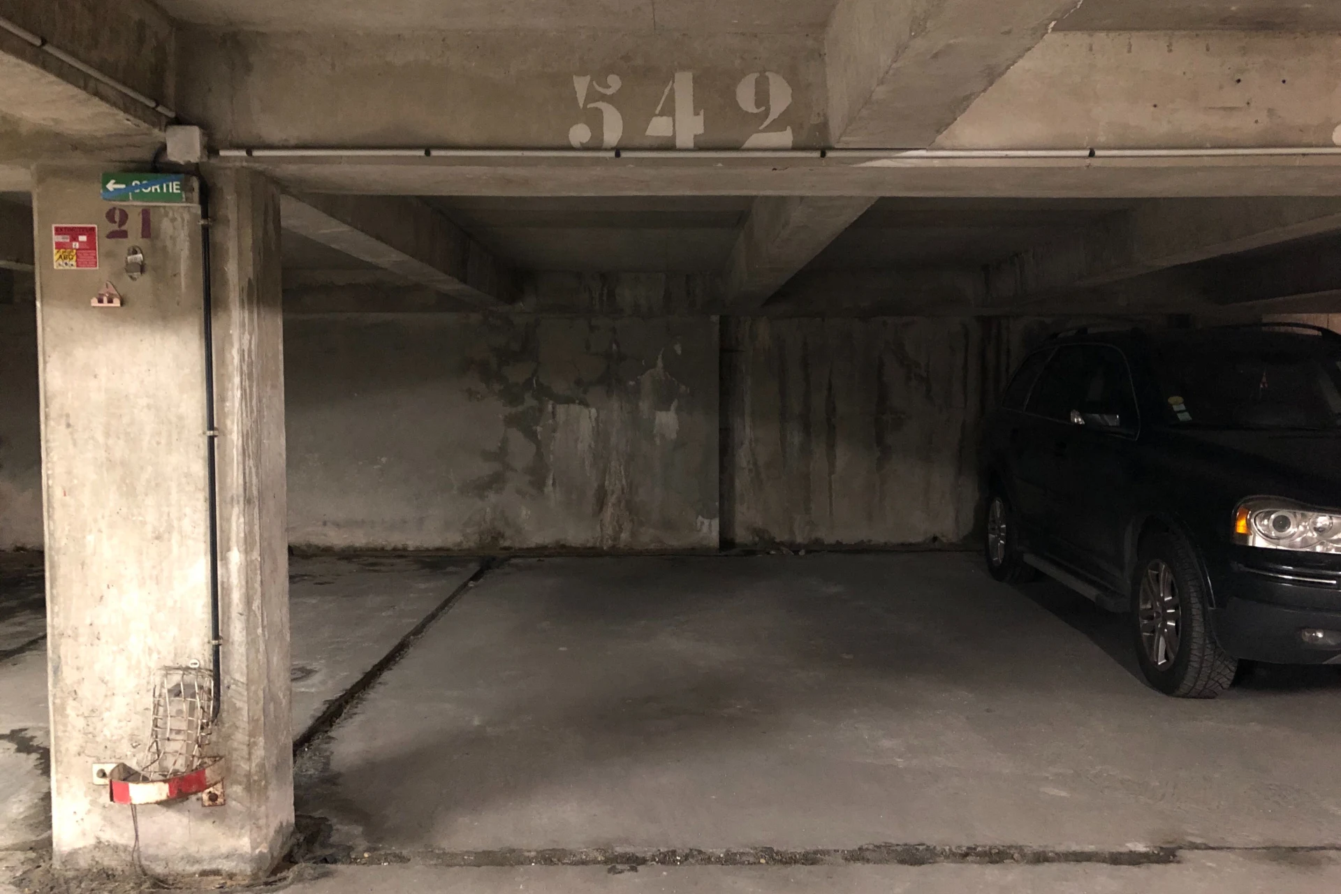 Parking de 13.0 m² à Saint-Ouen
