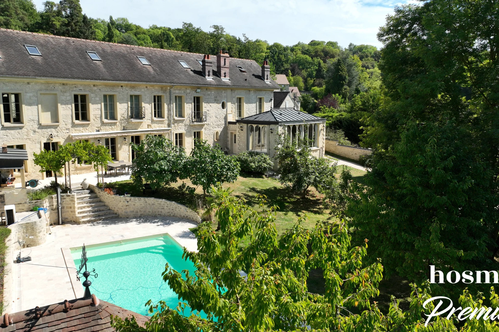 Maison de 500.0 m² à Hédouville