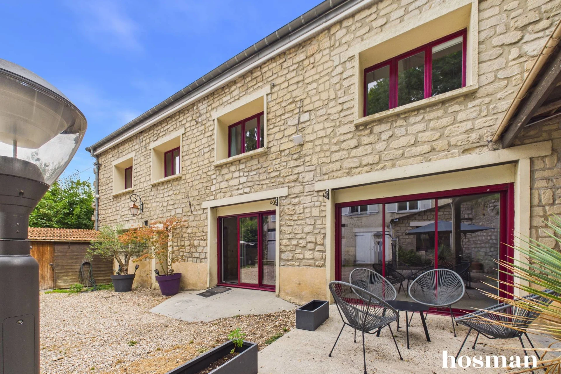 Maison de 330.0 m² à Méry-Sur-Oise