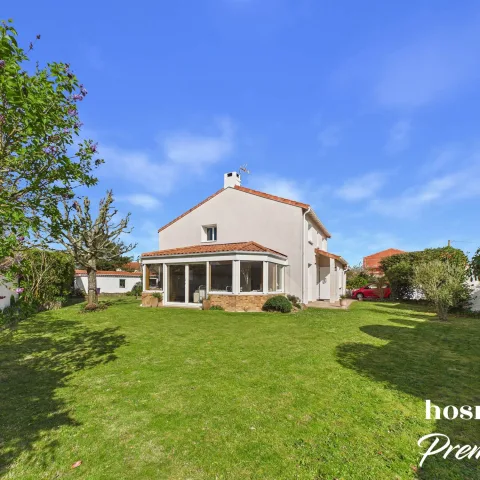 Maison de 201.3 m² à Saint-Sébastien-sur-Loire