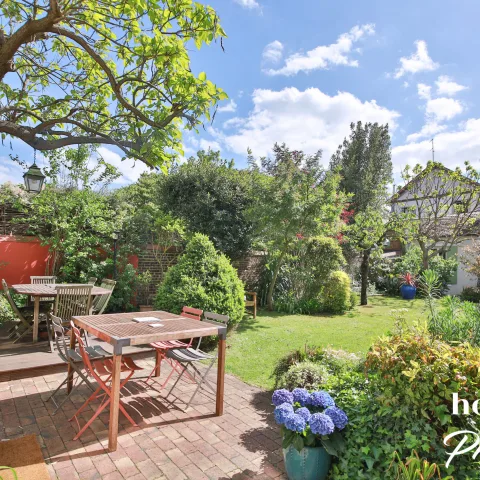 Maison de 262.0 m² à Colombes