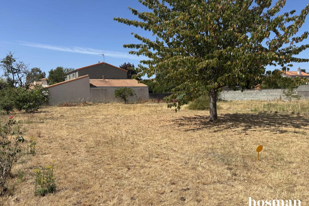Maison de 859.0 m² à Saint-Sébastien-Sur-Loire